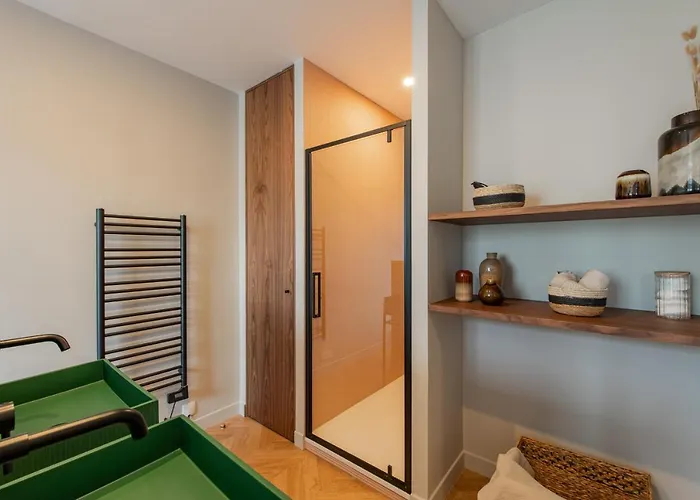 The New Suites, Centre דירה