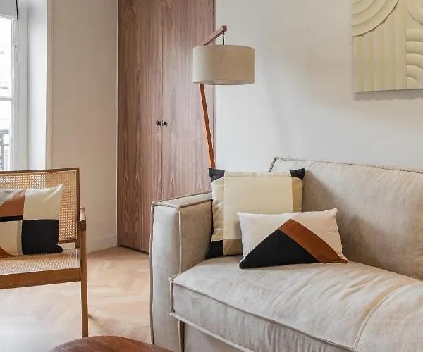 The New Suites, Centre Παρίσι